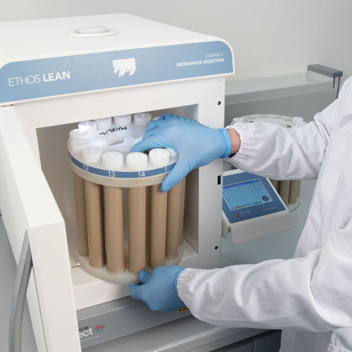 Hệ Thống Phá Mẫu Vi Sóng Nhỏ Gọn ETHOS™ LEAN