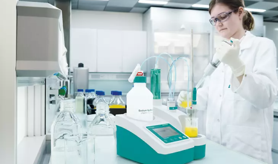 Chuẩn độ điện thế Eco Titrator